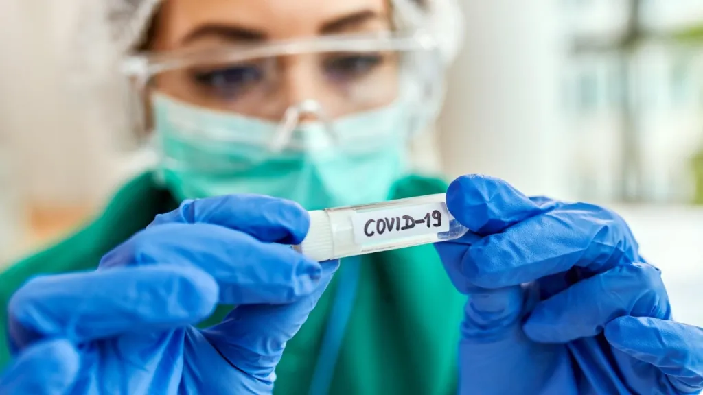 На Закарпатті зросла кількість госпіталізацій через COVID-19: за тиждень до лікарень потрапили 35 осіб