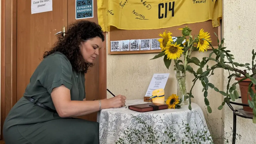 В Ужгороді акція “Стіл пам’яті” об’єднала бібліотеку, кав’ярні та інші заклади
