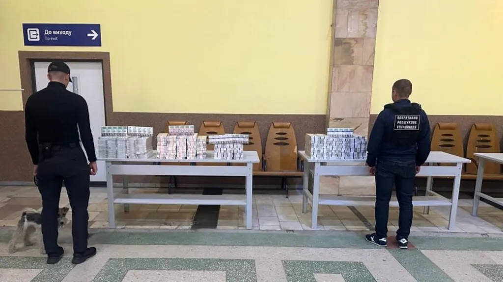 На кордоні з Угорщиною у закарпаток вилучили понад 1700 пачок сигарет без акцизу