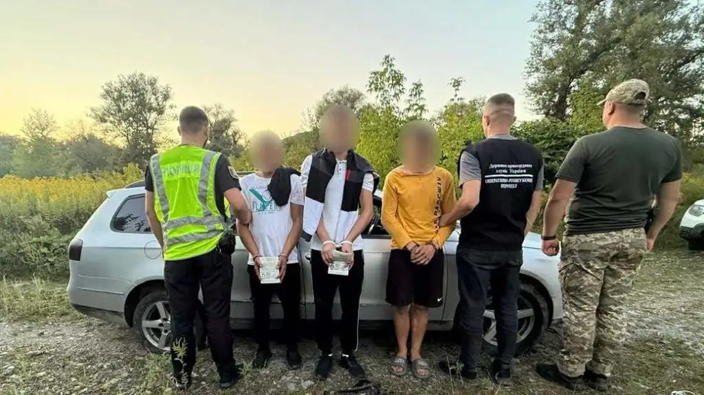 На Закарпатті заарештували 23-річного чоловіка за підозрою у переправленні ухилянтів через кордон