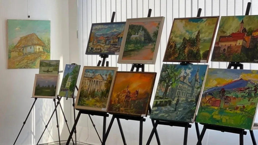 У Мукачеві відкрили виставку “Люблю тебе, моя країно” за участю 50 українських митців