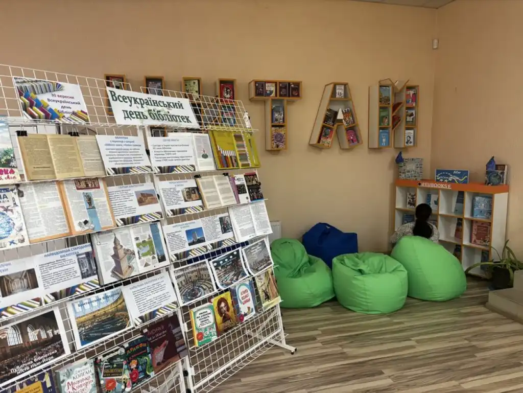 У Мукачеві діти спробували себе в ролі бібліотекарів до Всеукраїнського дня бібліотек