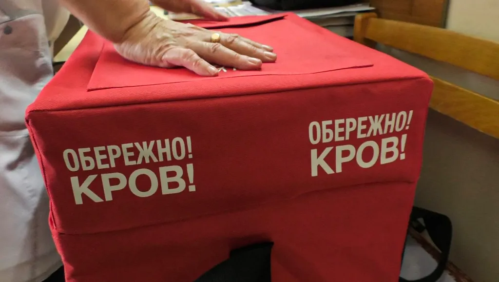Закарпатська станція переливання щотижня передає сотні доз крові для пацієнтів