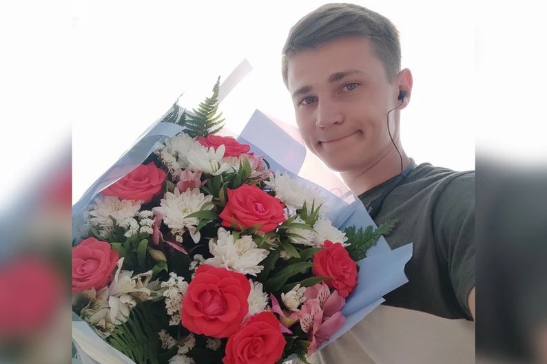 «Коли зір повертається вдруге, дивишся на світ інакше»: історія бійця «Ахіллеса» Михайла Філоненка, який пережив важке поранення і написав понад 20 книжок
