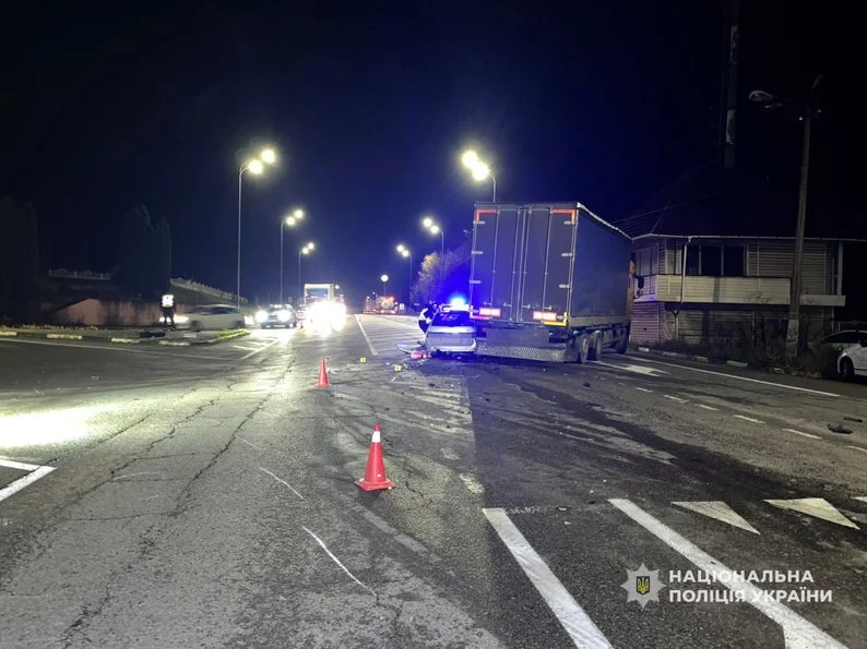 Смертельна аварія на Рівненщині: водій із Закарпаття загинув після зіткнення з вантажівкою Смертельна аварія на Рівненщині: водій із Закарпаття загинув після зіткнення з вантажівкою