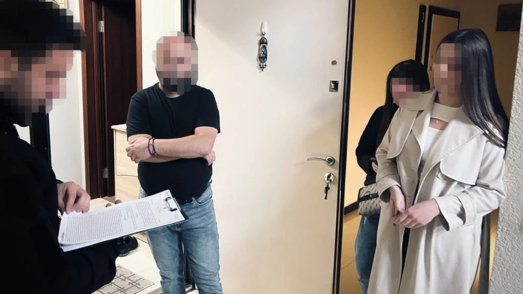 В Ужгороді чоловіка підозрюють у спробі підкупу за “зняття з розшуку” у базі «Оберіг»