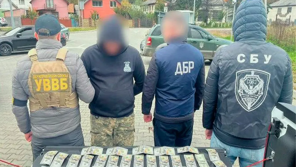На Закарпатті прикордонника підозрюють у спробі переправлення військовозобов’язаних і контрабанди сигарет