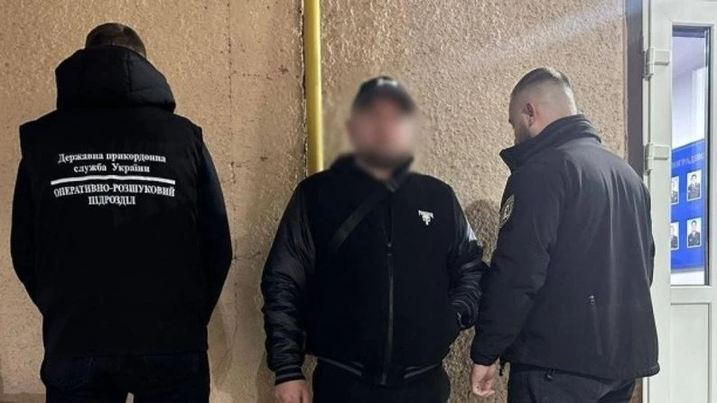 Закарпатця затримали за спробу переправити чоловіків до Румунії за тисячі доларів у криптовалюті