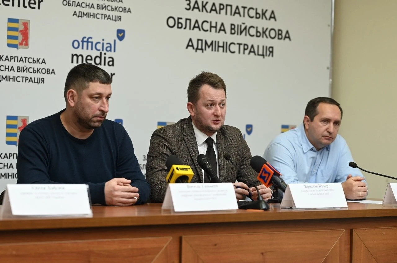 Закарпаття готується до зими: мобільний зв’язок укріплюють генераторами та оптоволокном