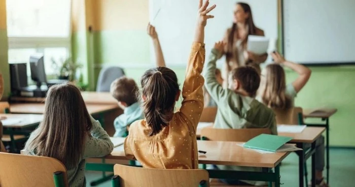 Педагоги Закарпаття отримають суттєве підвищення зарплат: уряд запускає поетапне збільшення виплат