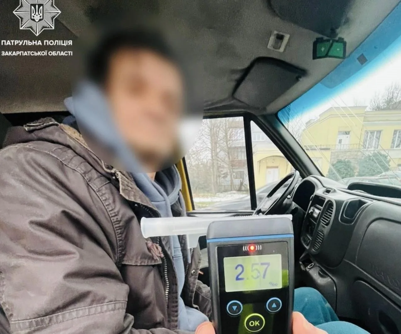 Нетверезе кермування без посвідчення: на Закарпатті зупинили водія з 2,57 проміле