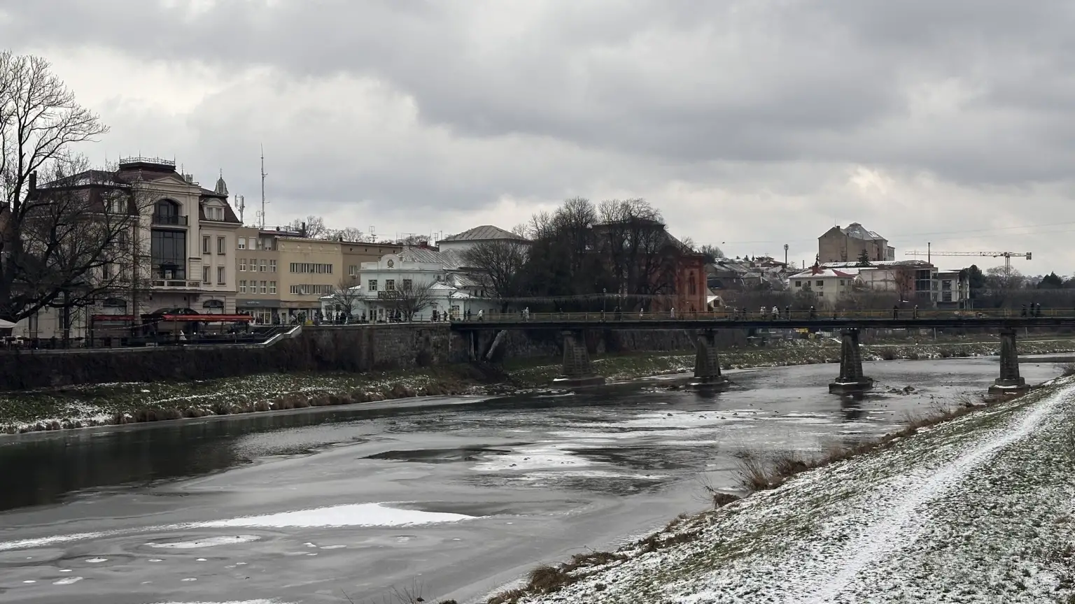 Закарпаття 18 січня: мороз, ожеледиця та туман на дорогах