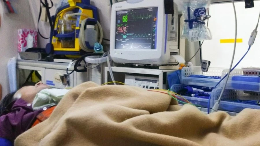 Екстрена допомога на Закарпатті стабілізувала 72-річну жінку із симптомами паралічу у Синевирі