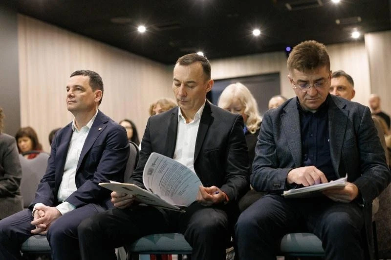 Французький інтерес до закарпатського швейного бізнесу: в Ужгороді окреслили нові горизонти співпраці