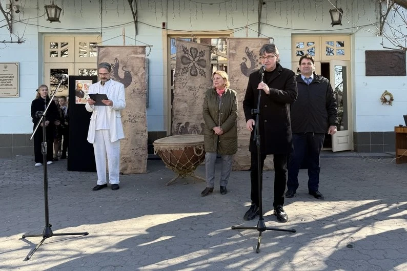 Поезія просто неба: в Ужгороді відбувся марафон читань творів Шевченка