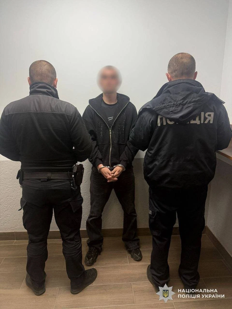 Двоє чоловіків потрапили до ізолятора після збуту наркотиків на Закарпатті