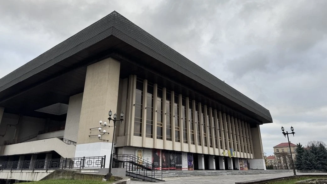 Театральна весна в Ужгороді: місто готується до масштабного фестивалю камерних вистав