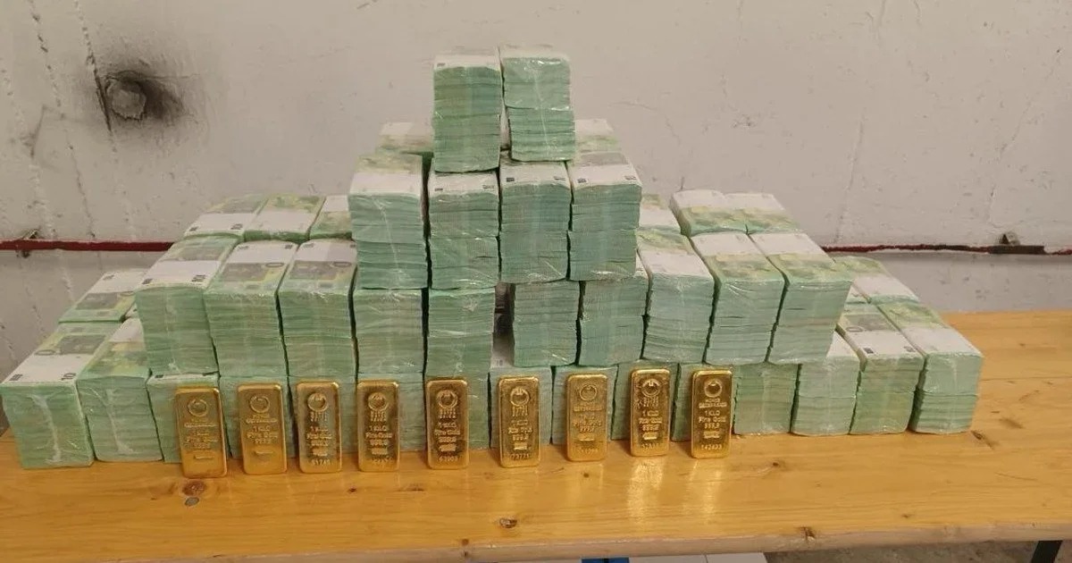 Захоплені мільйони «Ощадбанку»: Зеленський готує переговори з Петером Мадяром