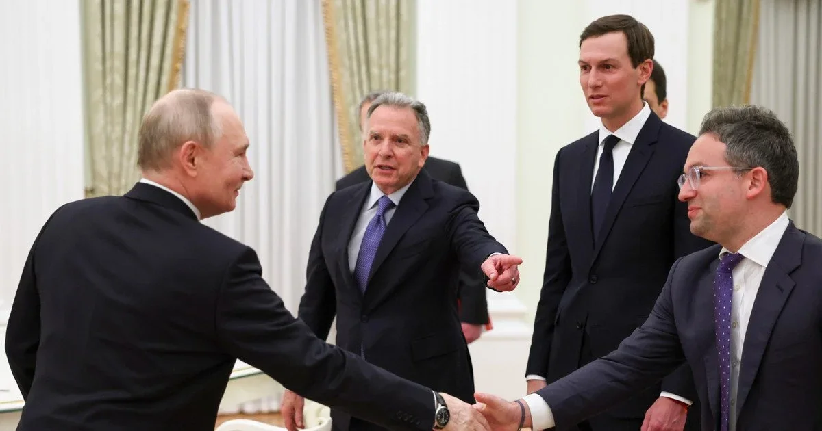 Трамп тримає дистанцію: чому Віткофф та Кушнер ігнорують Київ після візитів до Москви
