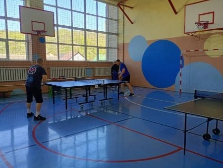 Ветерани настільного тенісу з України та Румунії зустрілися на міжнародному турнірі в Дубовому