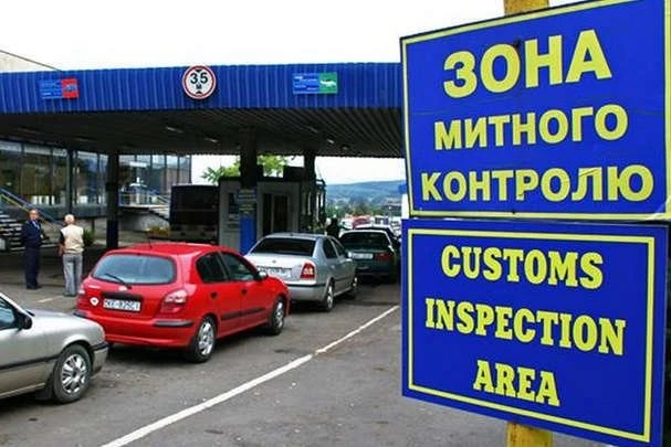 Купують вживане та дизельне: Закарпатська митниця підбила підсумки автомобільного імпорту